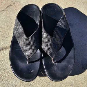 Fitflop size 9 Black lulu flip flop sandals patent black glitz beaded